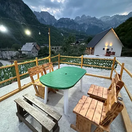 “ Center “ 招待所