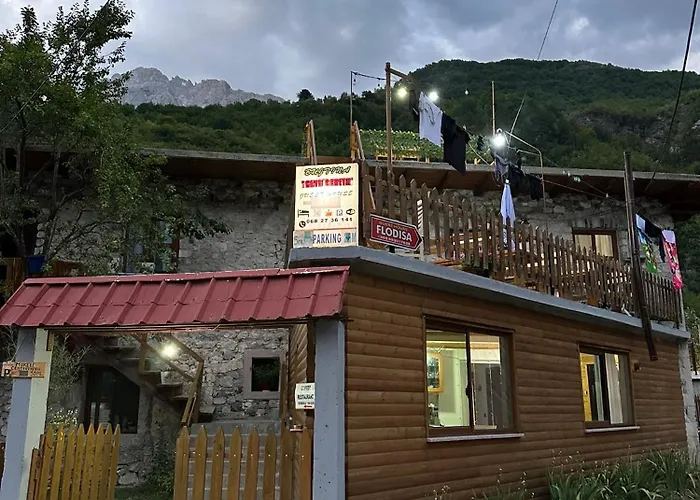 “ Center “ 招待所 3*